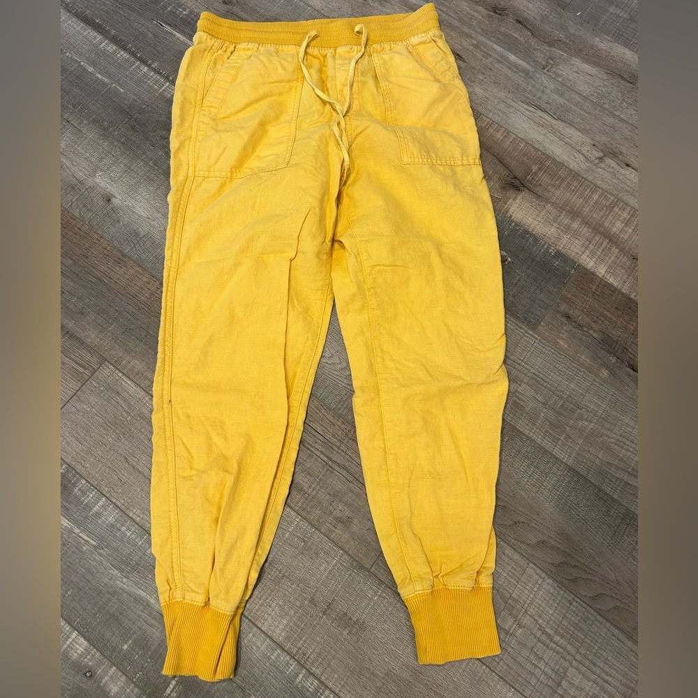 GAP linen yellow drawstring jogger style pants